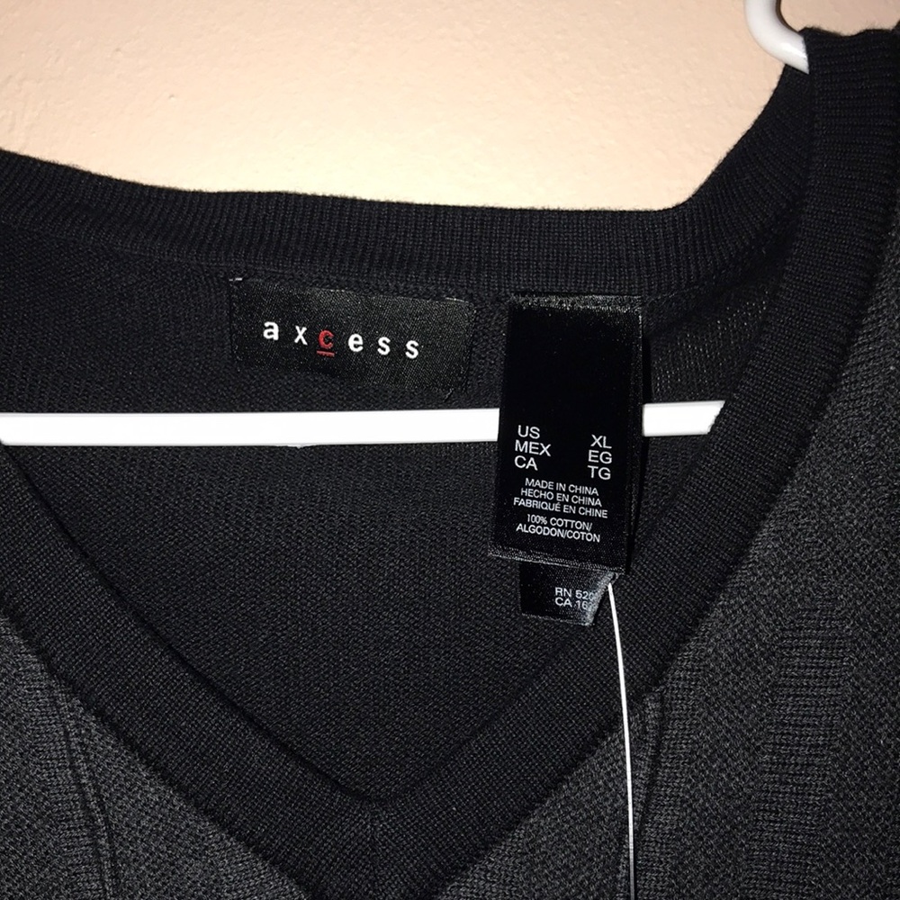 Access | Men V-Neck Sweater - Picture 2 of 3